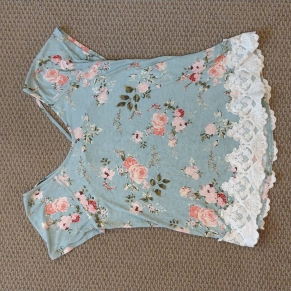 Jolt Rose Short Sleeve Blouse